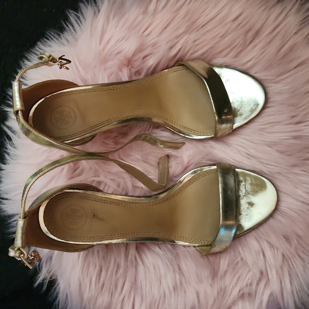 Tory Burch Gold heels sz 8.5